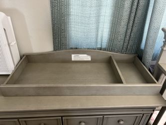 Baby cache Vienna Changing Table Dresser Topper