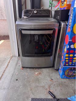 LG Washer & Dryer Set – Great Working Condition
