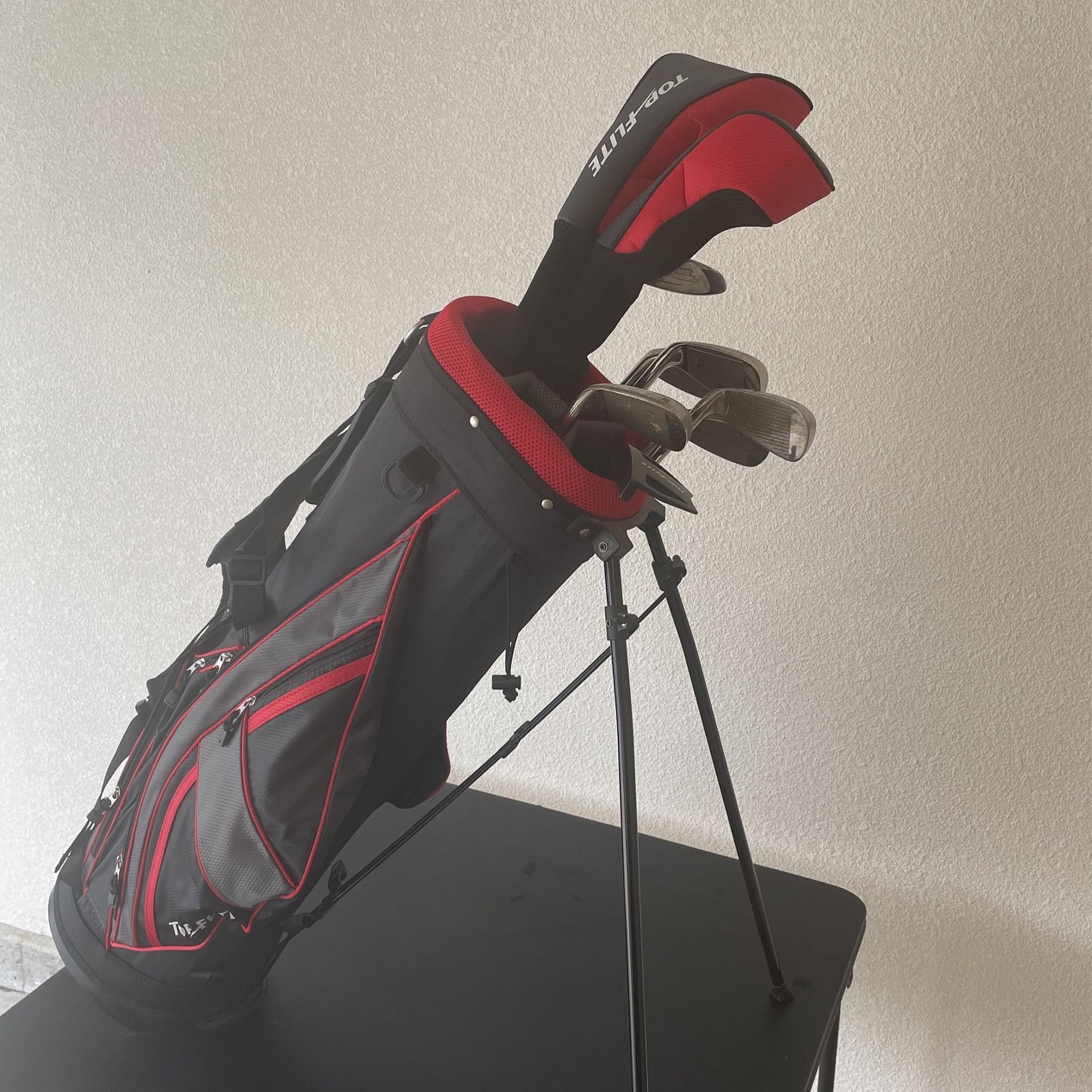 A youth starter golf set for Sale in Montclair, CA OfferUp