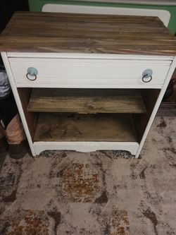 Beautiful Primitive Vintage Stand