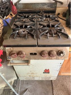 Vintage Wolf Natural Gas Stove – Classic, Reliable, Non-Electric Workhorse! 🔥