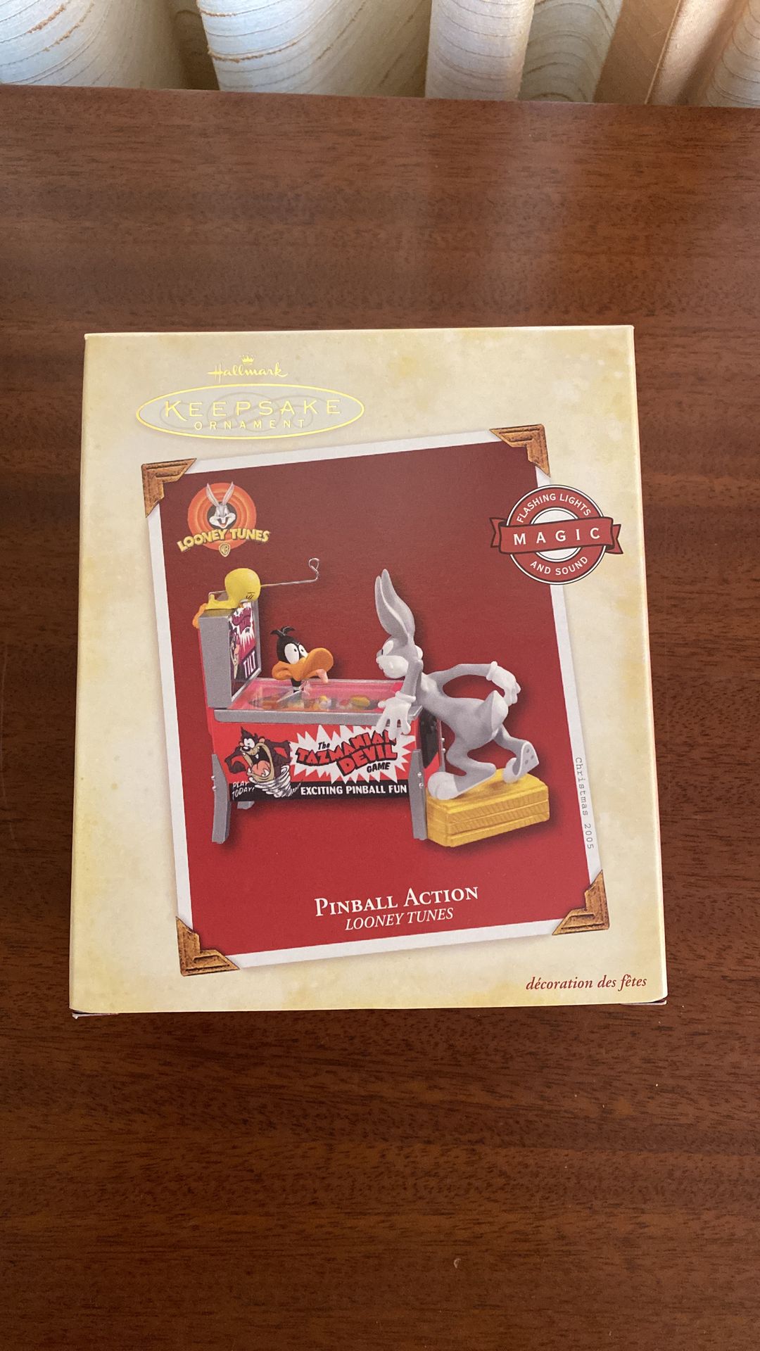 Hallmark Bugs Bunny & Daffy Duck ornament