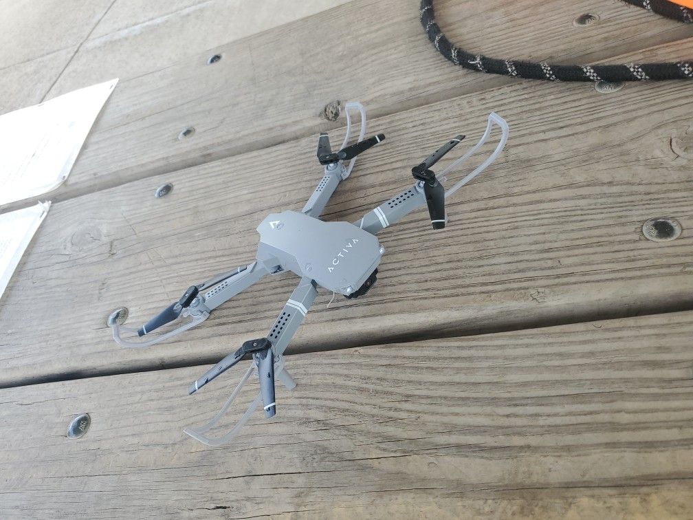 Found On The Ground At Dog Park / R C  Airfield 