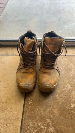 Steel toe boots