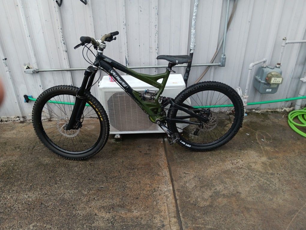 Full Suspension Speilized  Mountain Bike 