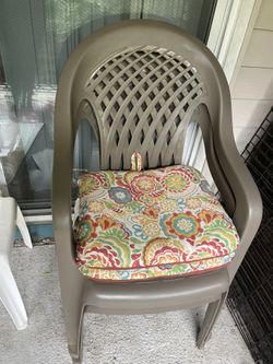 2 Patio Chairs And 2 Pillow Seats