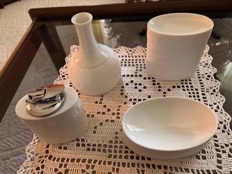 Rosenthal white relief set