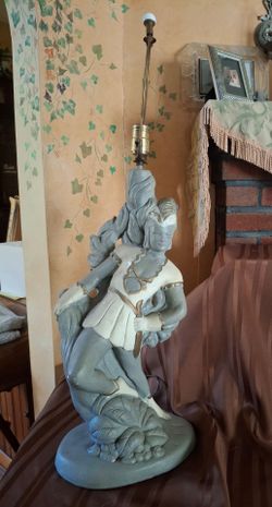 Vintage 1950s Chalkware Table Lamp