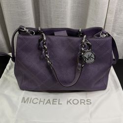 Michael Kors Authentic Cynthia Quilted Stylish Leather Top Handle Bag in a Purple or Lavender