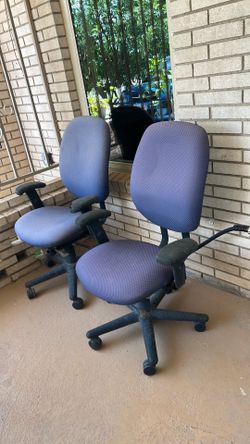 Office chairs. 2 fort 25