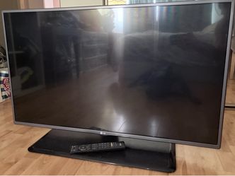 LG TV 38 in x 22in