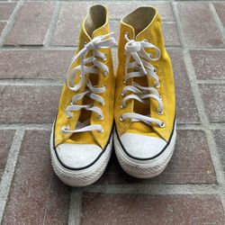 Size 8W Yellow White Converse