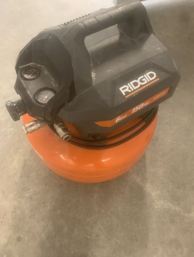 Ridgid 6 Gallon Portable Electric Pancake Air Compressor