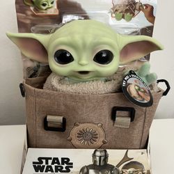 Star Wars The Mandalorian The Child Grogu Plush Bundle