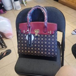 Women's Hand Purse With Wallet