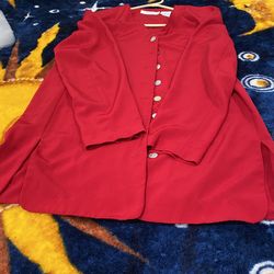 This Top Is Beautiful Long Sleeves   Openings On The Sides. 