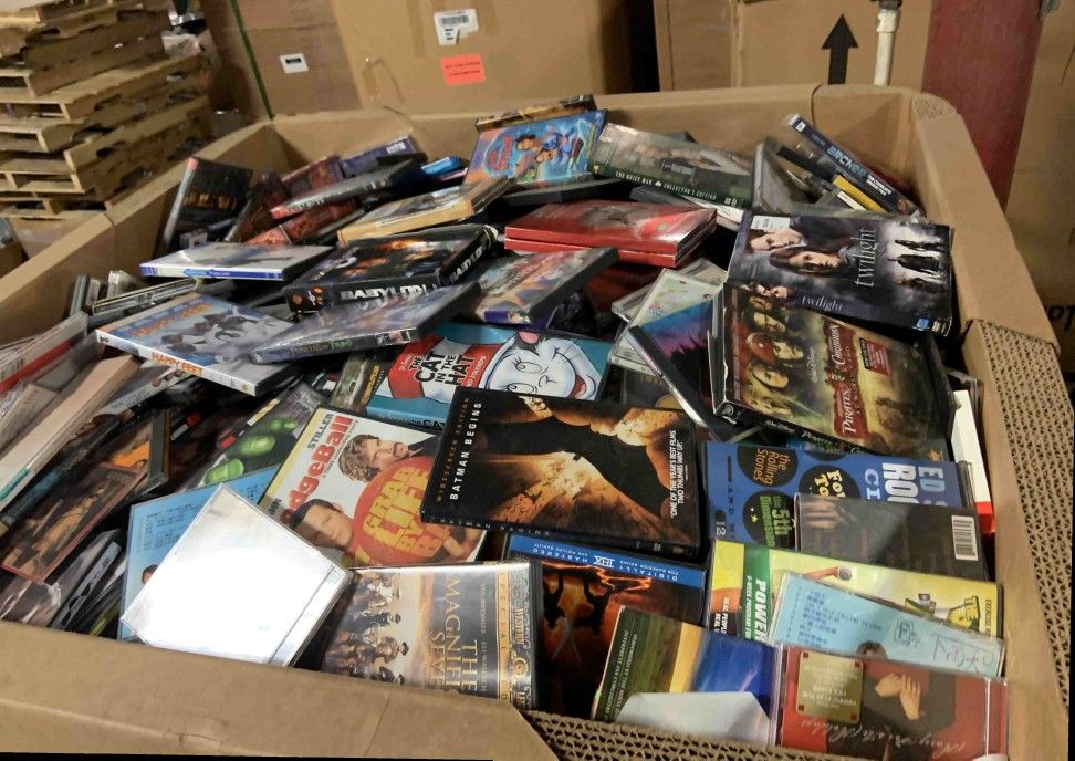 blu ray movie liquidation! Any item $1.50 X7