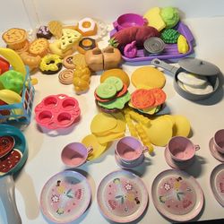 kitchen/food toys for kids Assortment (approx 70 pieces ) of kitchen/food toys for kids