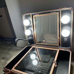 Vanity Mirror (Impressions Vanity company) 