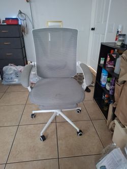 Office chair - white & light gray in so. Whittier