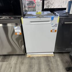 GE - 24” Wide Top Control Dishwasher In White 