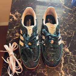 Size 10.5W (9M)  - Adidas Samba OG Snakeskin Pack - Collegiate Green