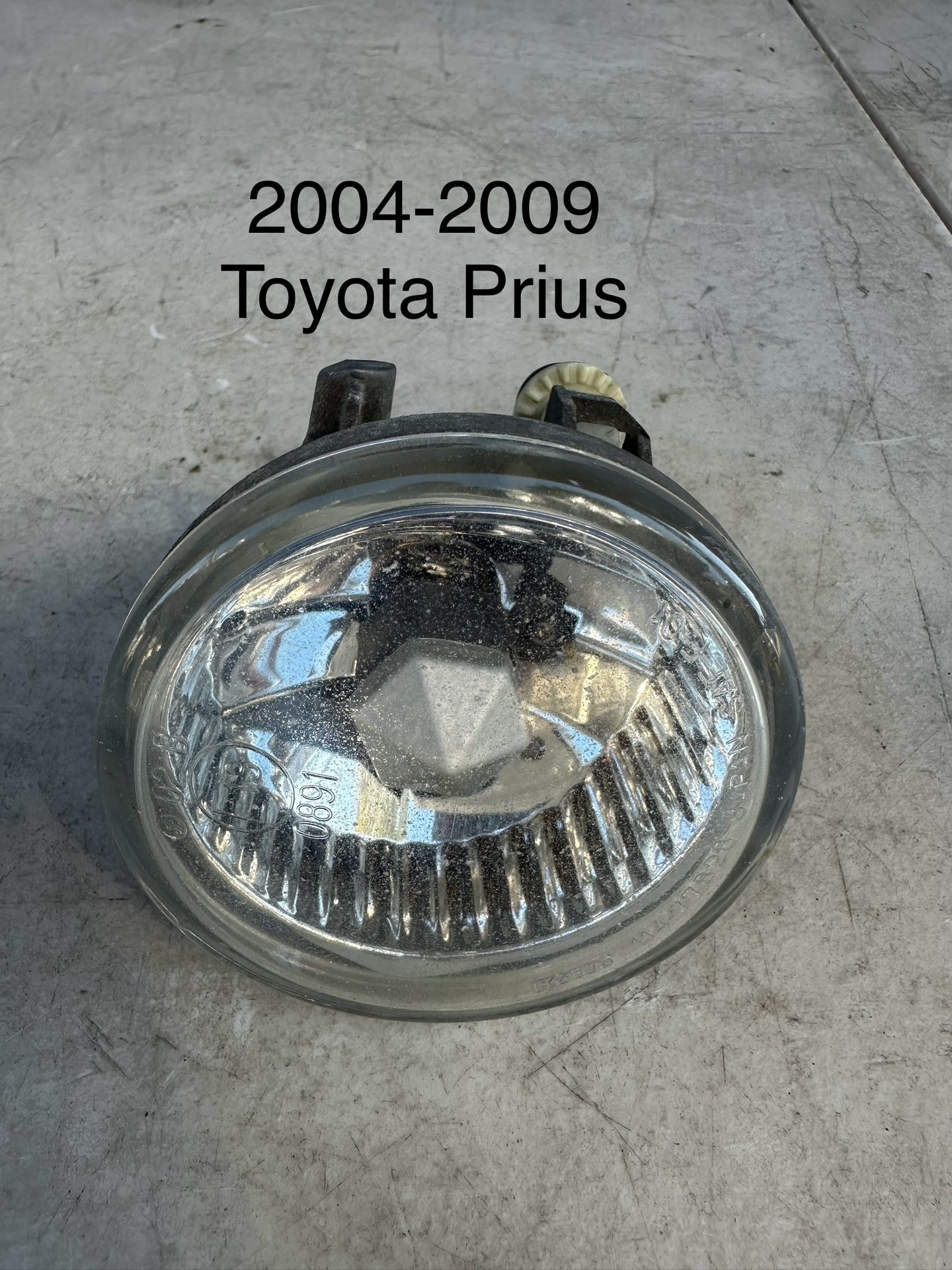 2004-2009 Toyota Prius Fog Lights OEM 