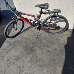 Hyper Shocker 26"inch MOUNTAIN Bike  6 SPEEDS Black/Red