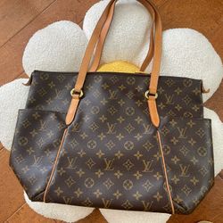 100% Authentic Louis Vuitton bag