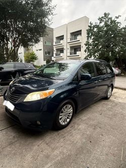 2011 Toyota Sienna