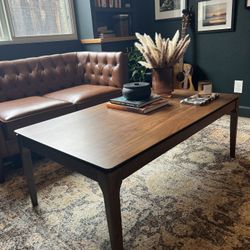 Mid-Century Modern Coffee Table – Walnut Finish