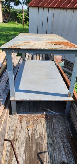 Welding steel heavy duty table