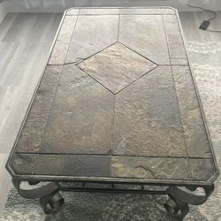 Beautiful 2 Piece Set- Coffee And End Table☕️
