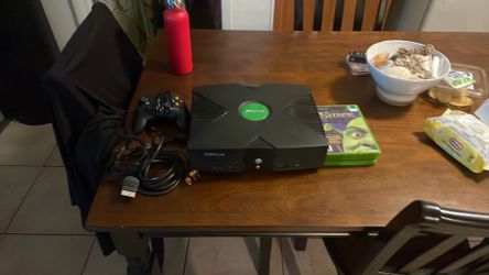 Original Xbox w/ 3 free games