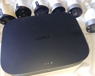LOREX Ultra HD Security System with 7 Cameras