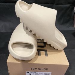 Yeezy slides beige