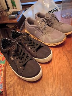 WOMEN'S SHOES SIZE 9.5 IN GOOD CONDITION BOTH FOR $35 PICK UP IN SUN VALLEY