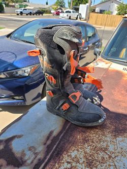 Youth Dirt bike boots - size 8