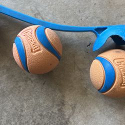 Chuckit! Size Large Dog Ball Launcher With 3 Chuckit! Balls