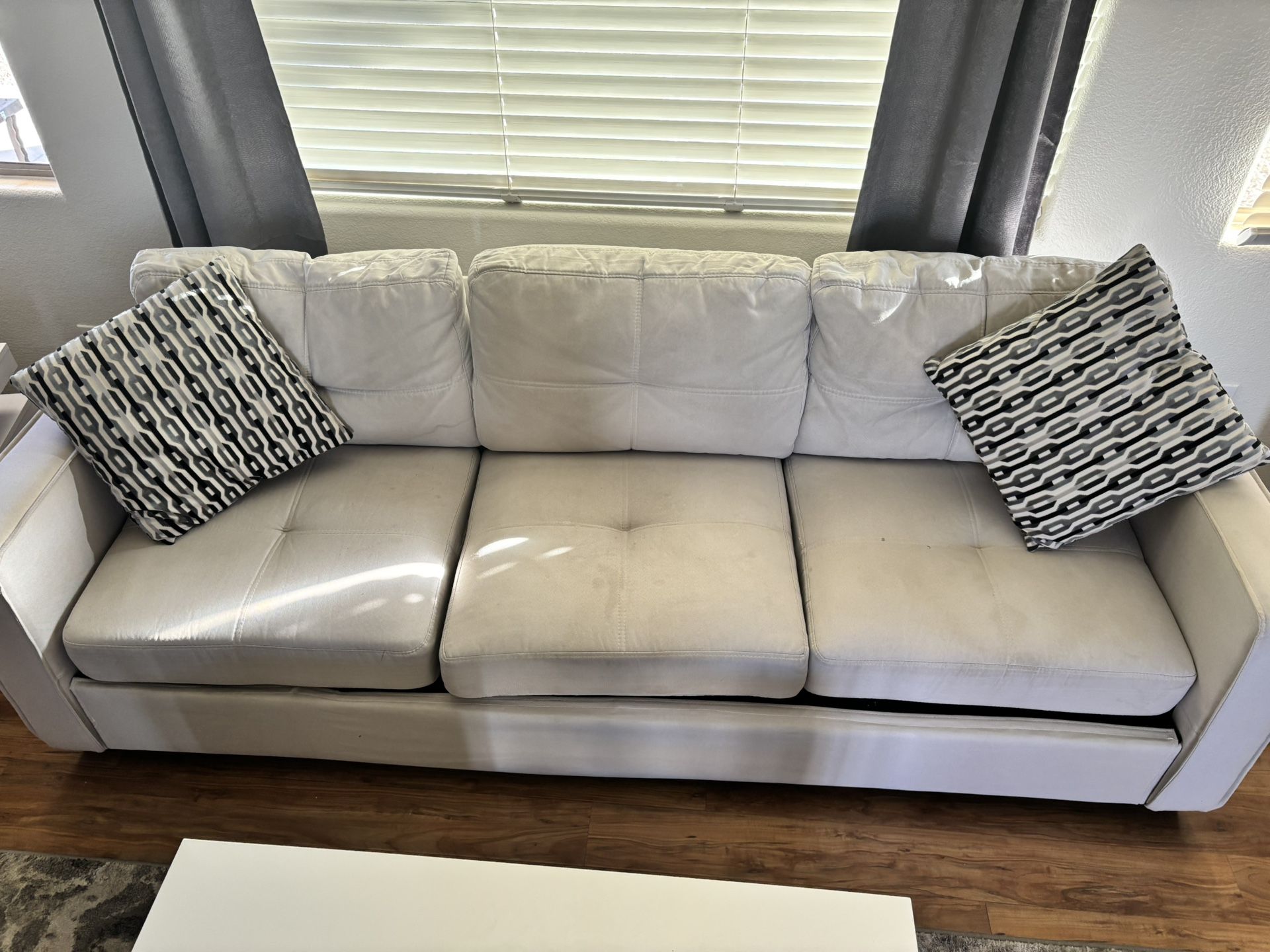 4 Piece White Sectional Couch, Loveseat & Chair/Ottoman