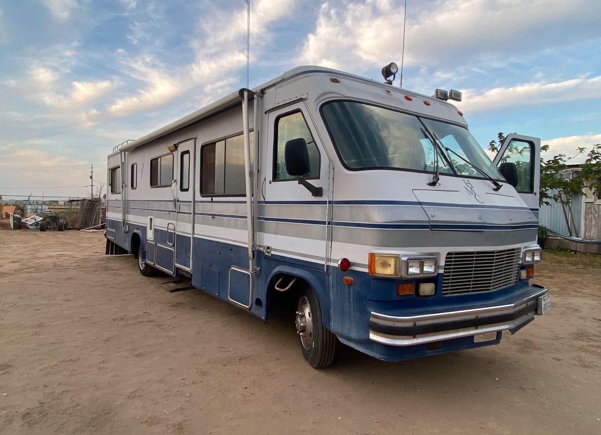 1989 HMC RV