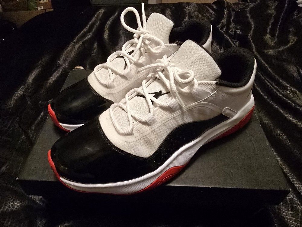 Air Jordan 11 Comfort Lows