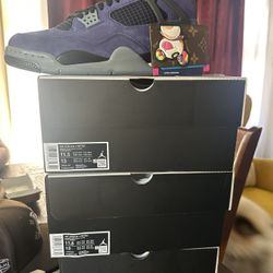 Jordan 4 laker