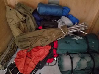 8 sleeping bags & military stuff