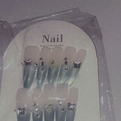 Nails 