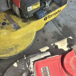 Floor Scrubbers 