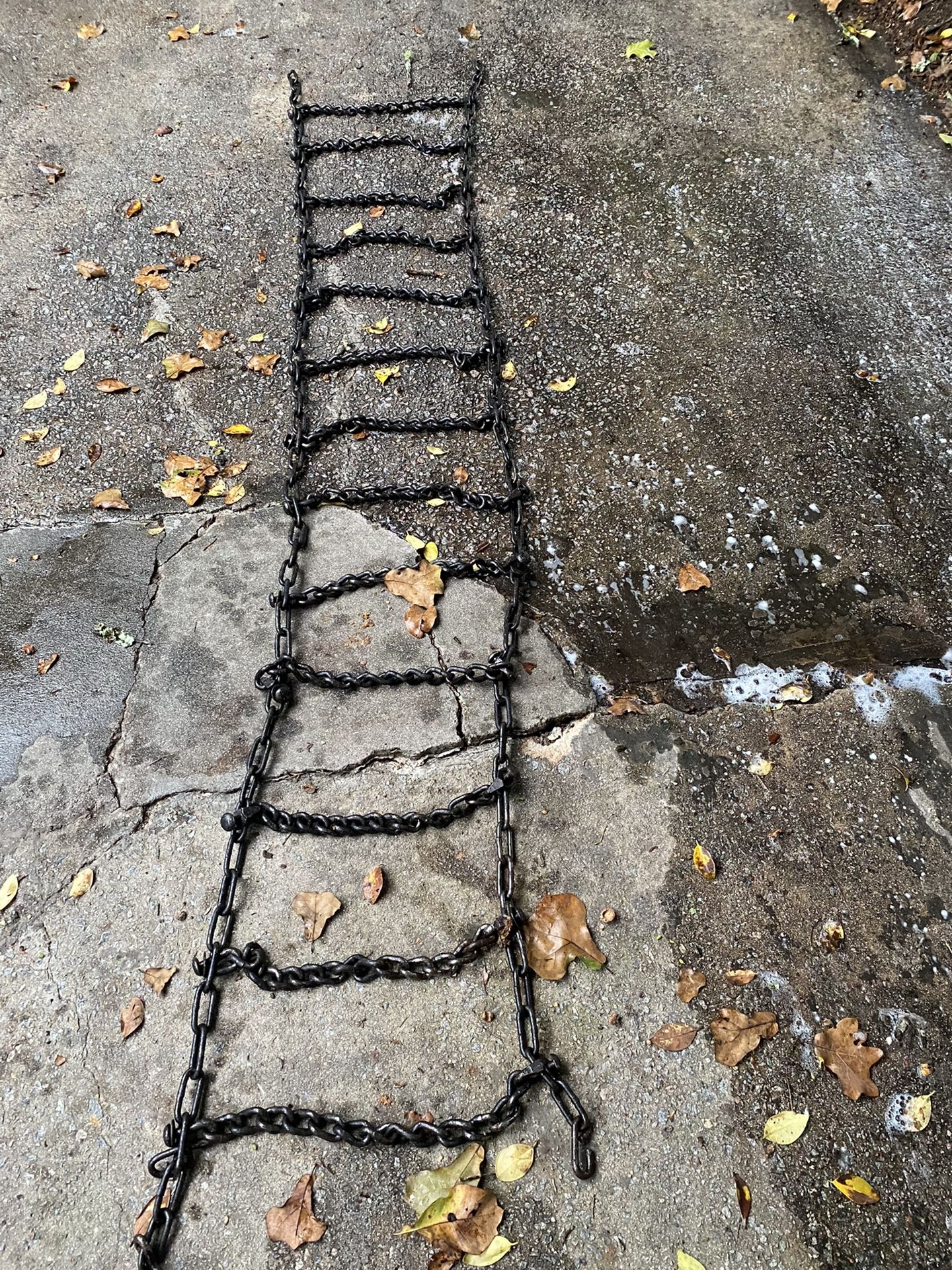9 1/2 Foot Heavy Duty Chain Ladder Or Military Tire Chain
