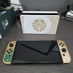 Nintendo Switch OLED – Zelda: Tears of the Kingdom Edition