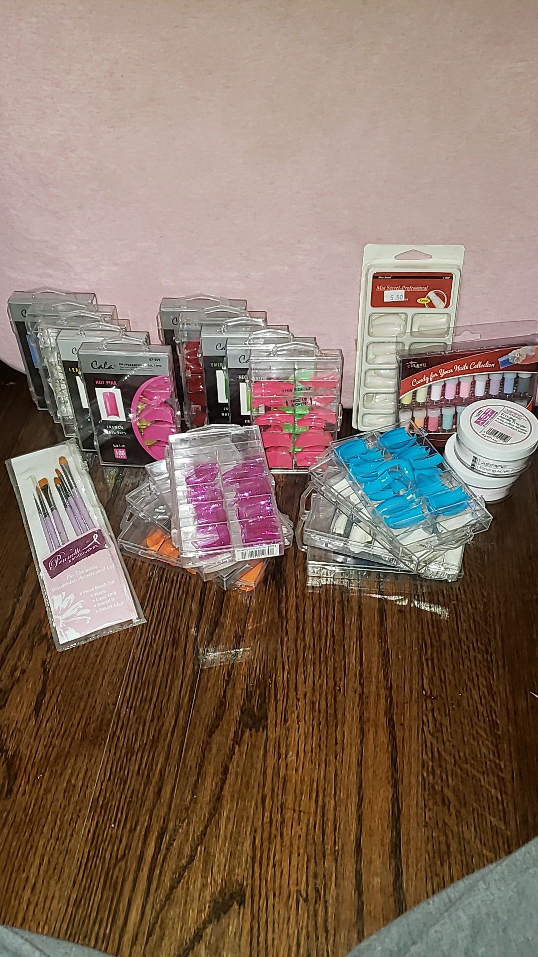1000+ Colored nail tips, acrylic powder, new brushes, more...