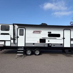 2022 Coleman Lantern 285 Bunk House